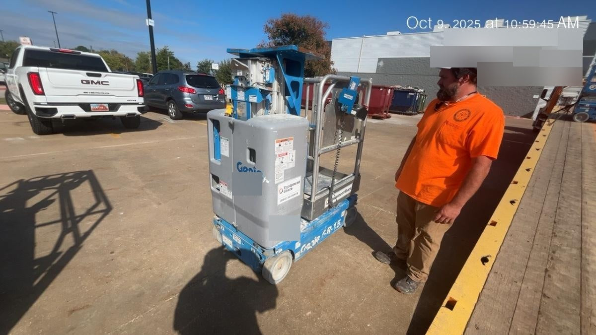 2018 GENIE GR-15