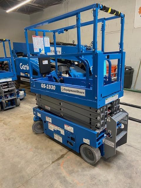 2020 Genie GS-1930 Solid Non Marking Tires, Beacon, Folding rails with half height swing gate, 800W Inverter