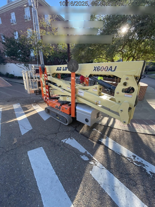 2021 JLG X600AJ