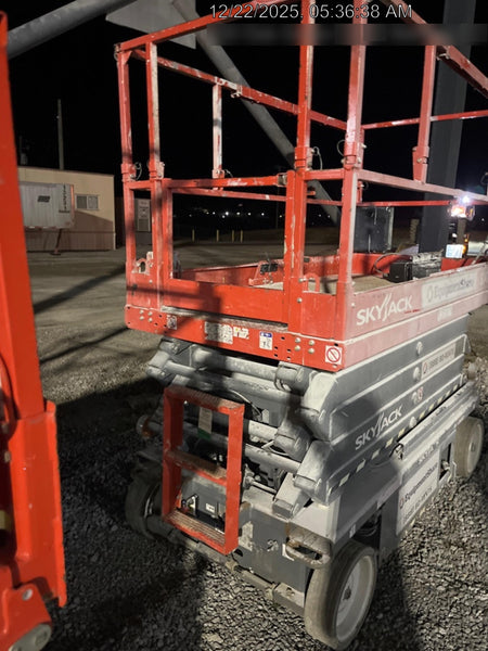 2021 SKYJACK SJ4732