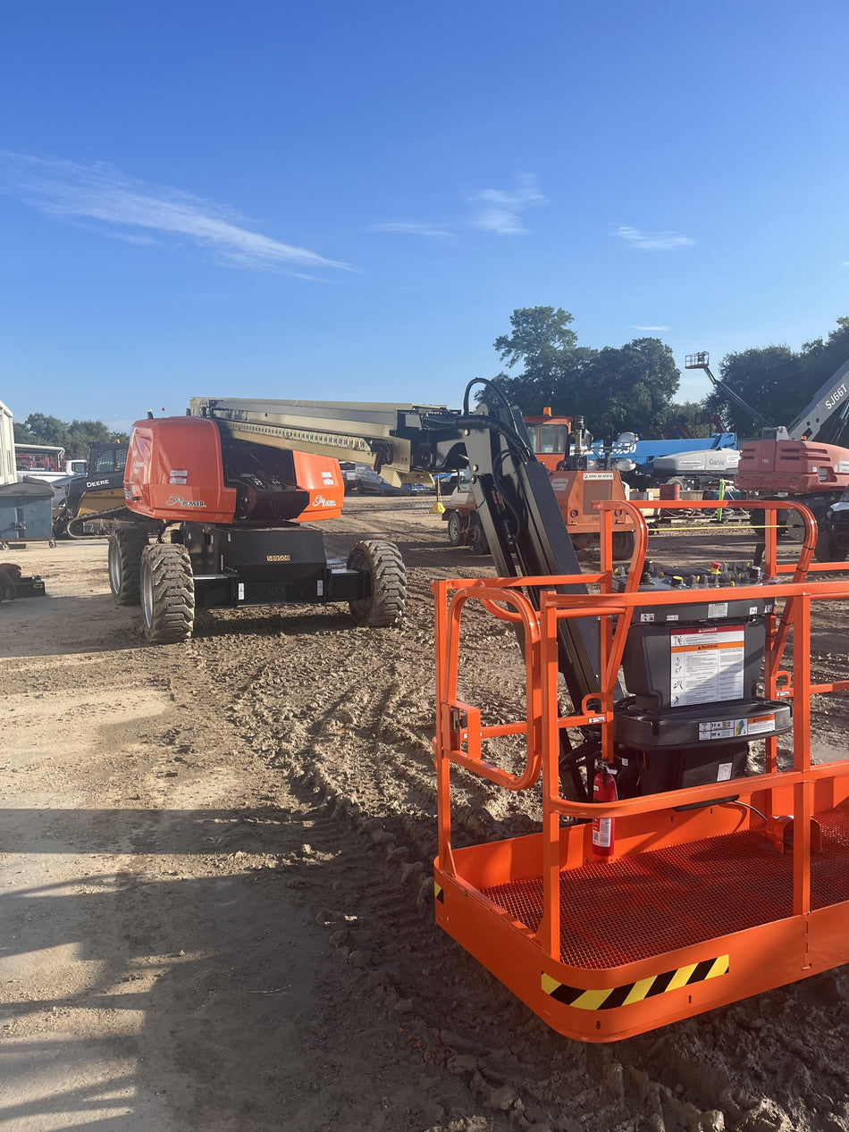 2025 JLG 660SJ