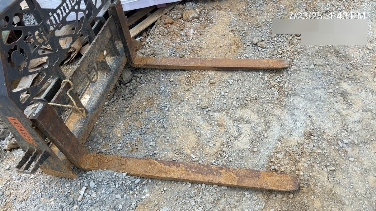 2021 PALADIN 48" Pallet Forks - Paladin