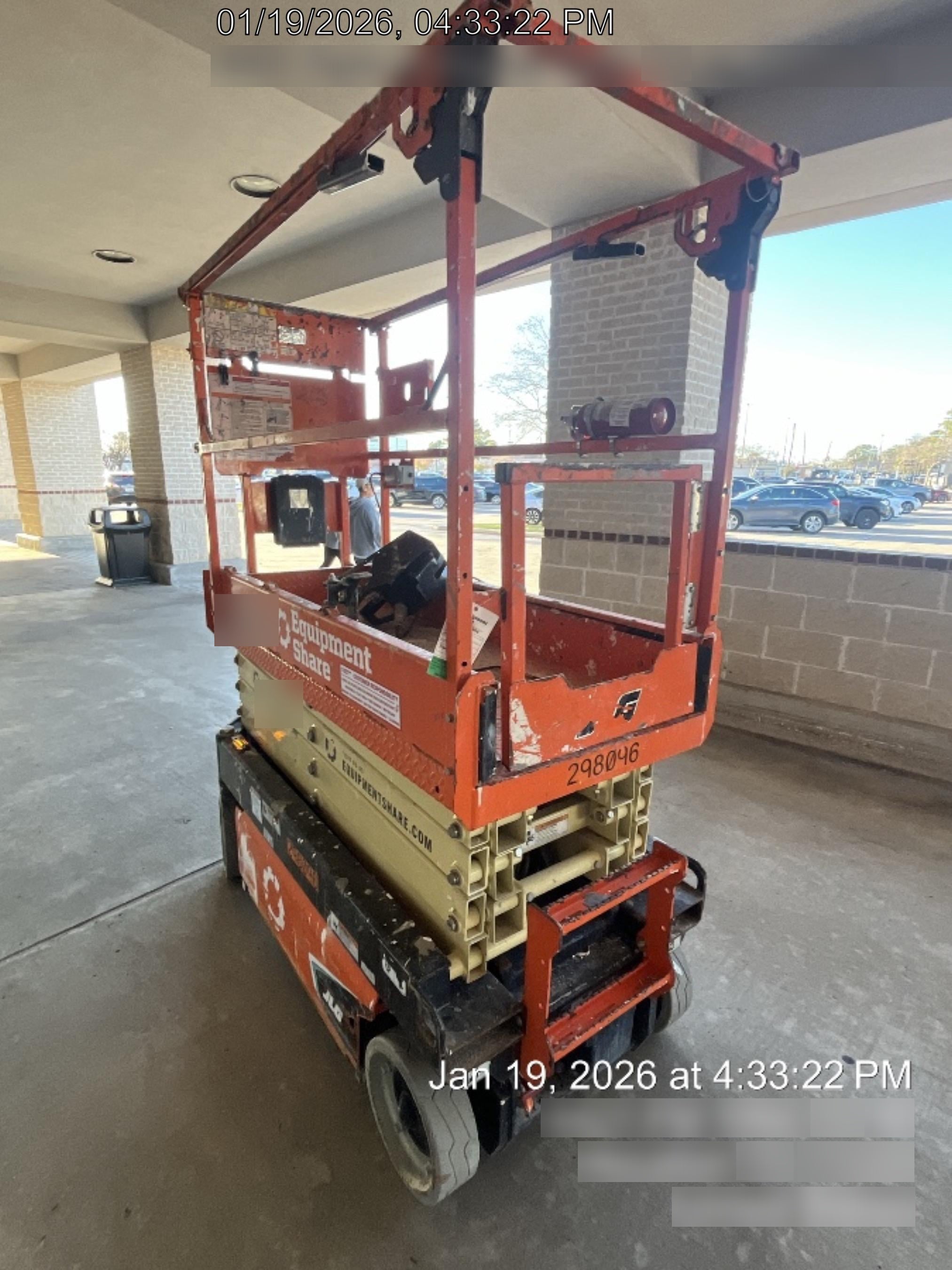 2023 JLG ES1932