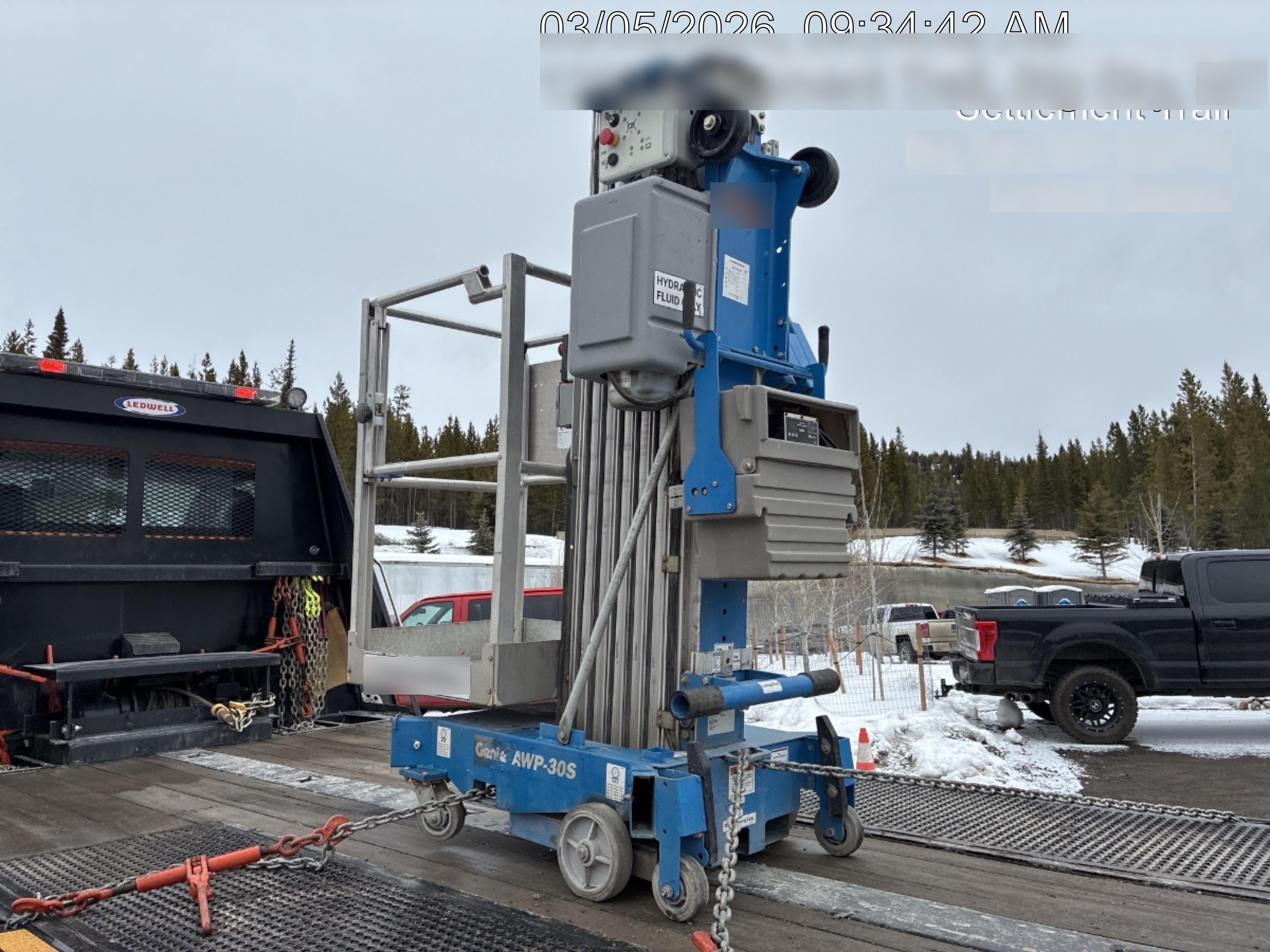 2019 GENIE AWP-30S