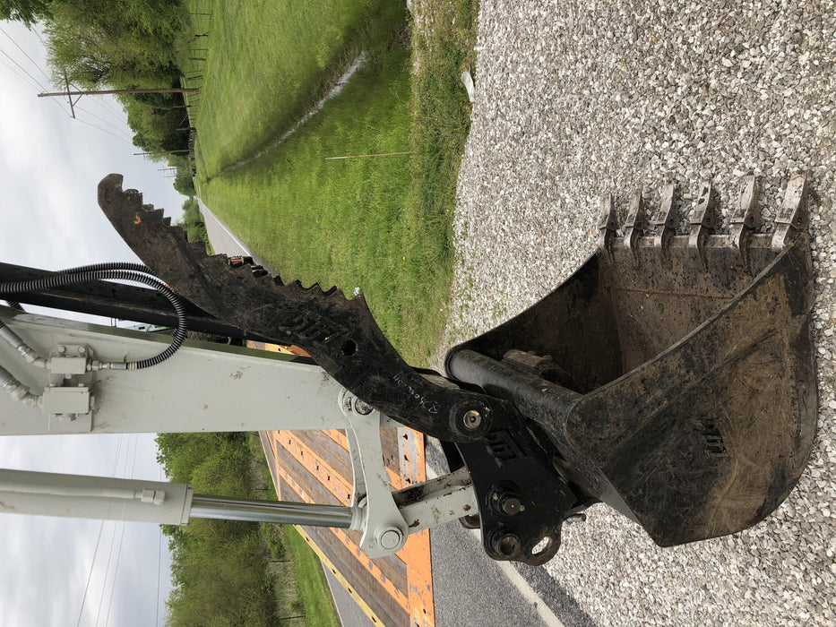 2019 Takeuchi TB290 Cab/Heat/AC Rubber tracks, Dozer blade, Travel alarm, Auxiliary hydraulics w/Manual QC, Hydraulic thumb, 18", 24", and 36" Buckets