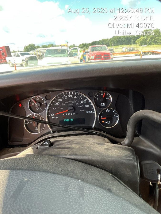 2025 CHEVROLET Express Van - Rental