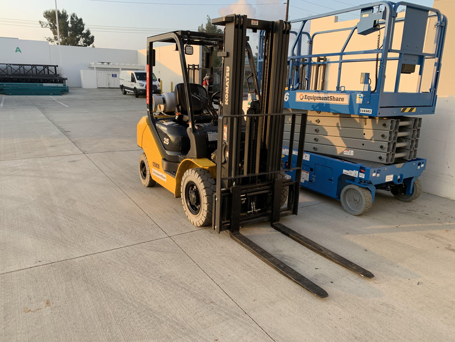 2020 KOMATSU FG25T-16