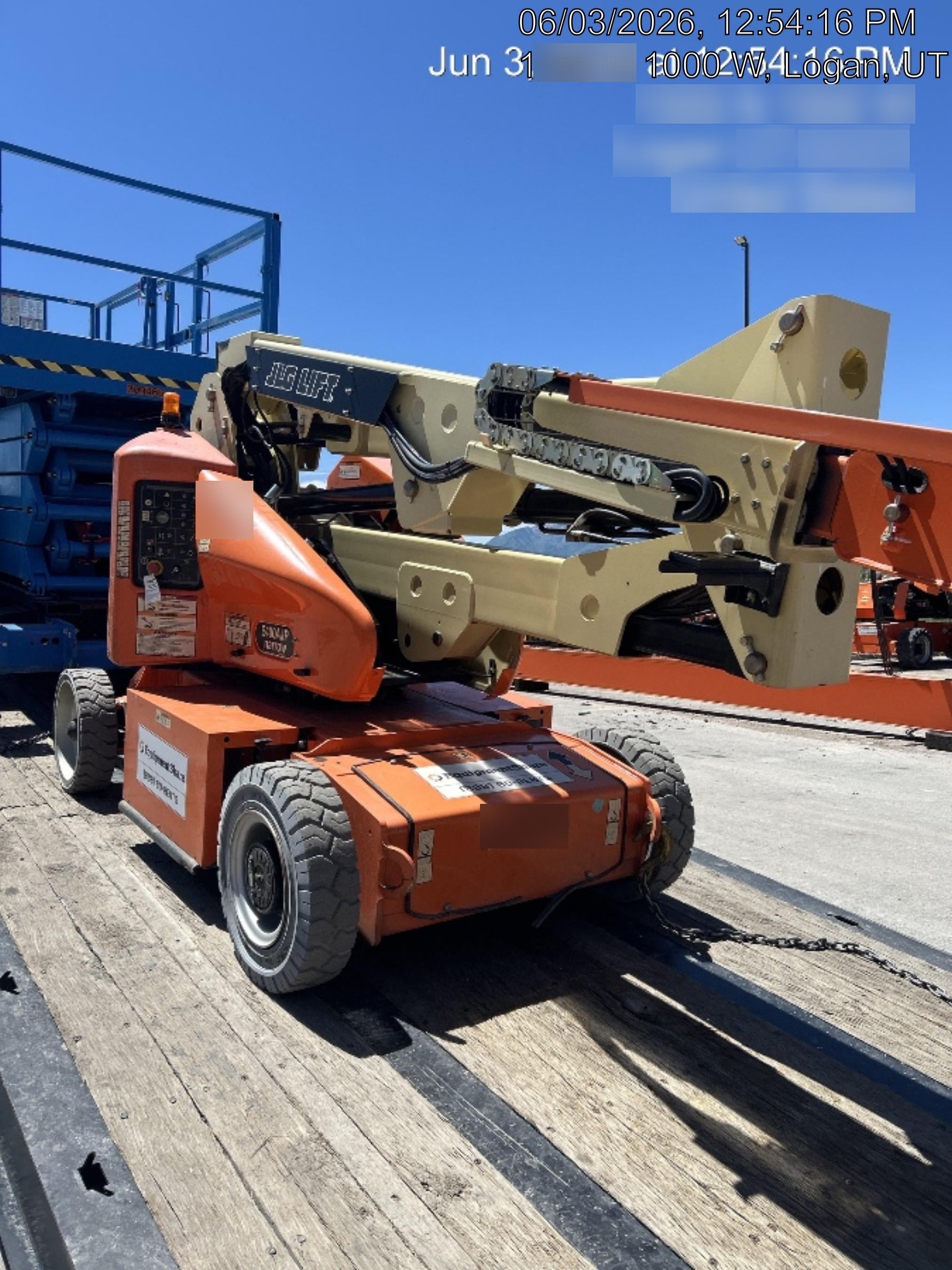 2019 JLG E400AJPN