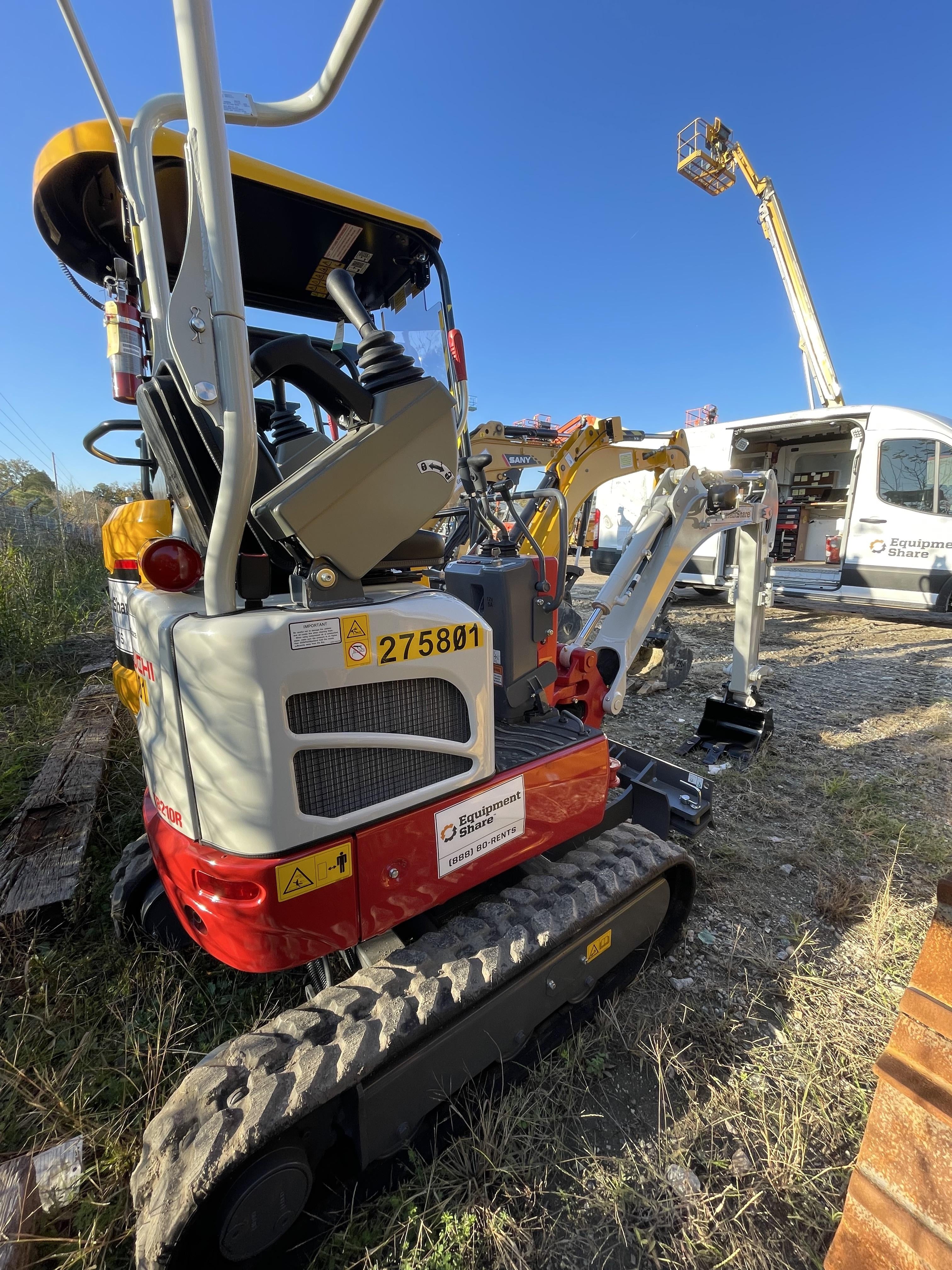 2022 TAKEUCHI TB210R