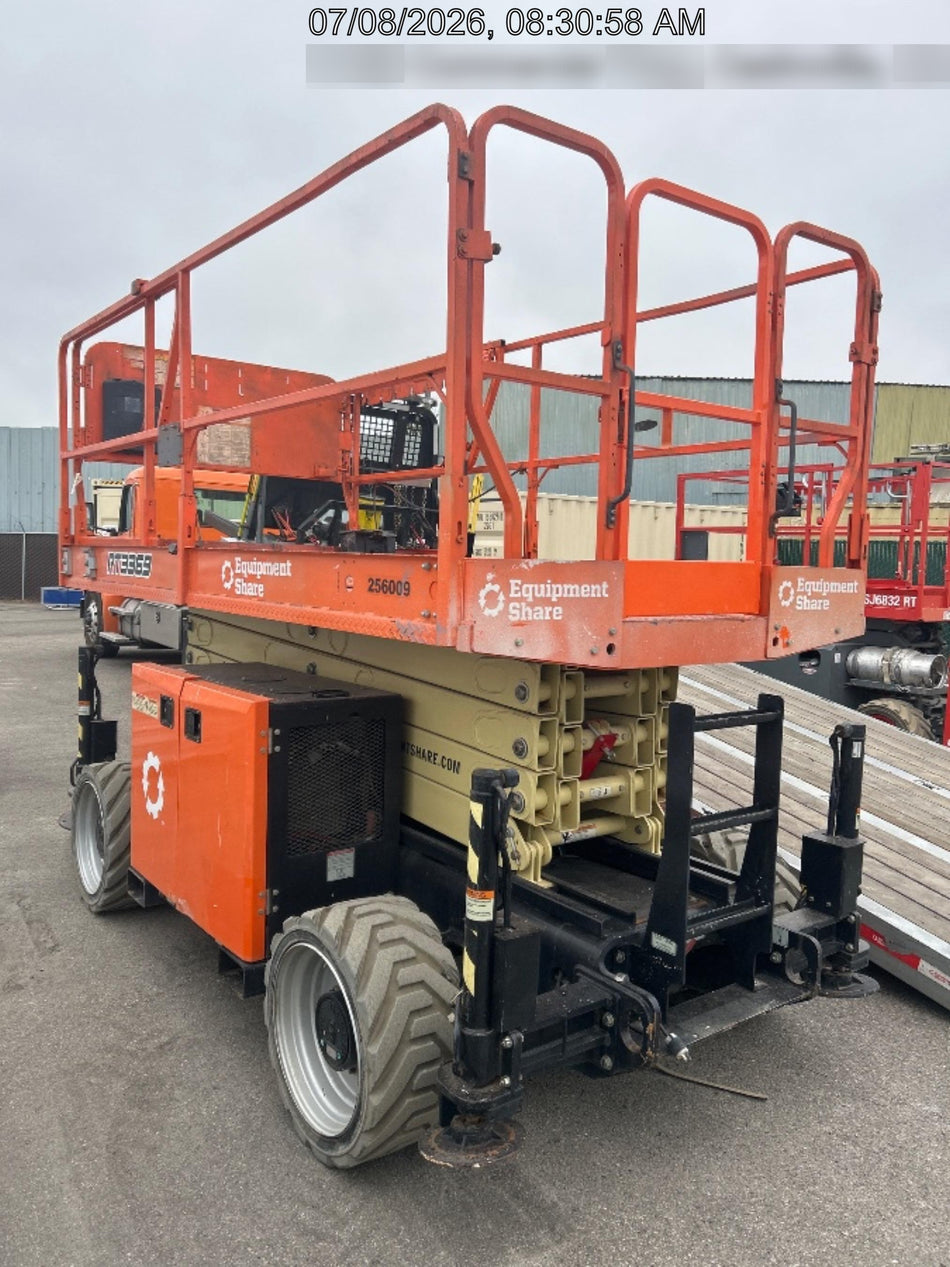 2022 JLG RT3369