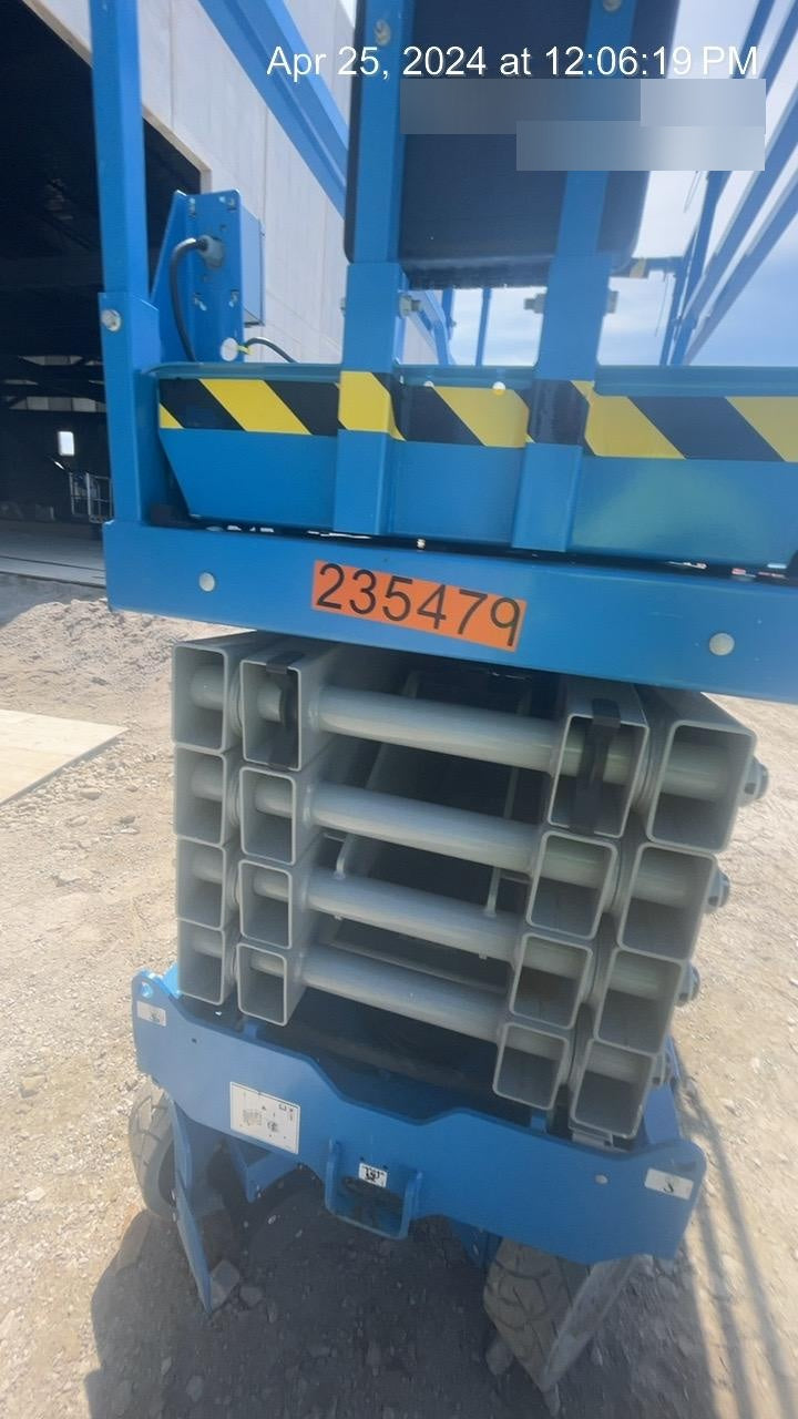 2022 GENIE GS-3232