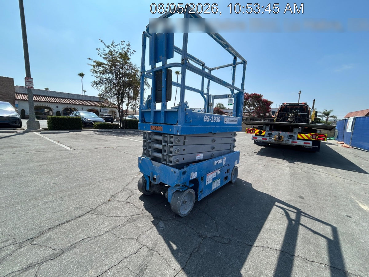 2020 Genie GS-1930 Solid Non Marking Tires, Beacon, Folding rails with half height swing gate, 800W Inverter