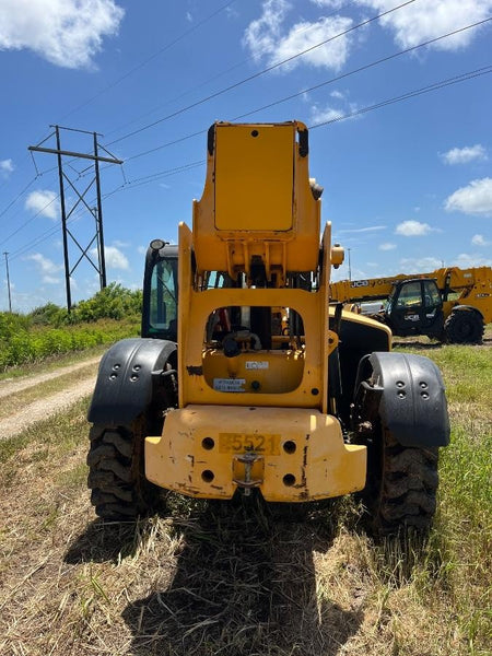 2019 JCB 512-56 109 HP w/CAB/HVAC, Beacon, Aux Hydraulics, Worklights, Solid Tires w/60" Carriage/Forks