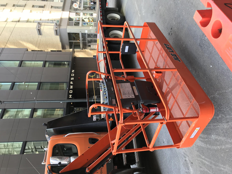 2019 JLG 460SJ