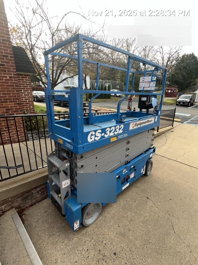 2022 GENIE GS-3232