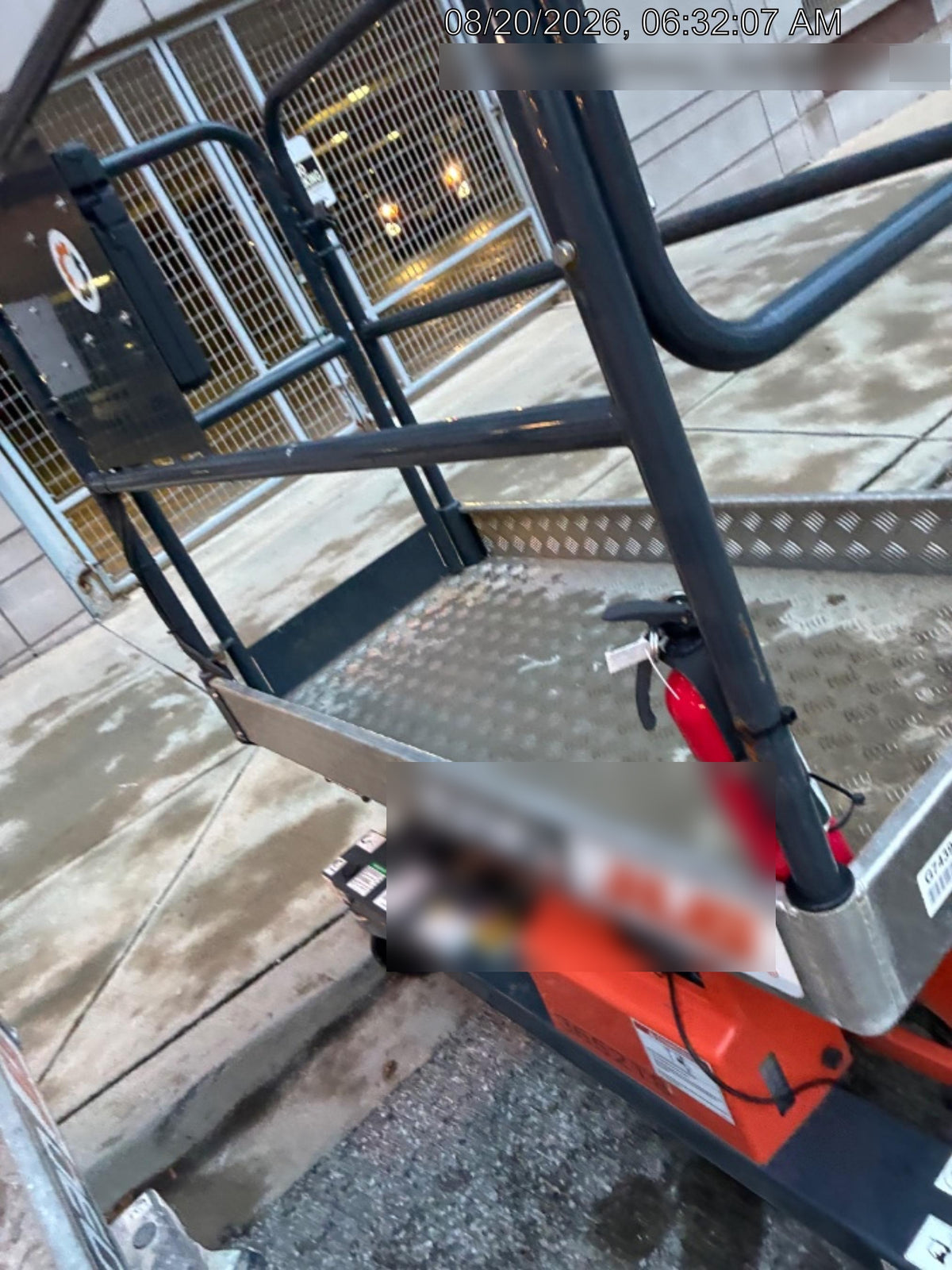 2023 JLG 1030P