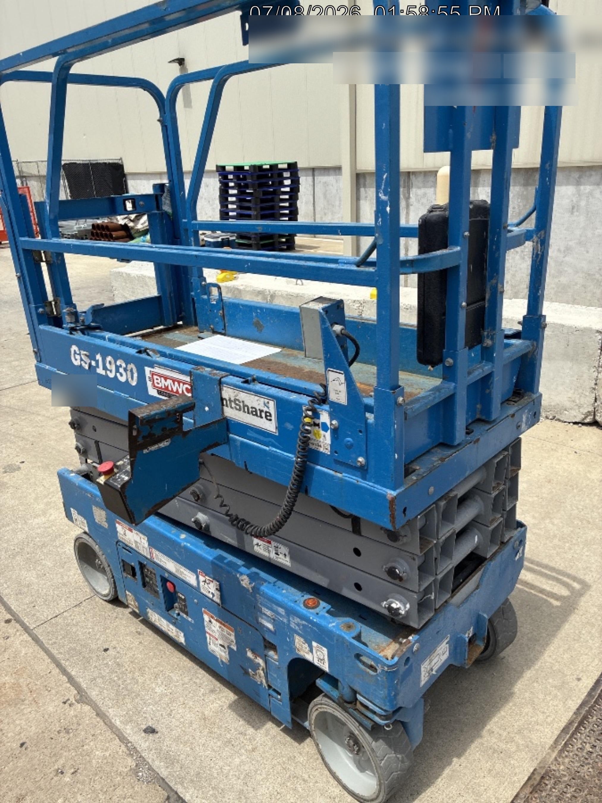 2020 Genie GS-1930 Solid Non Marking Tires, Beacon, Folding rails with half height swing gate