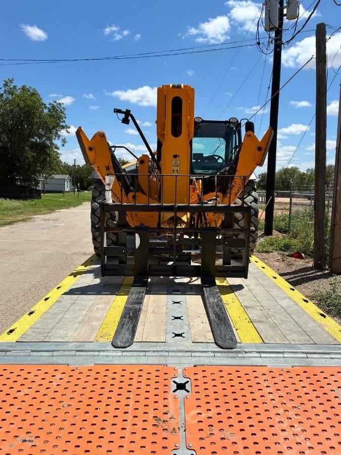 2026 JCB 400/F7377