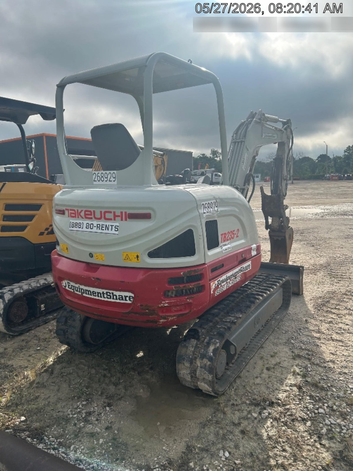 2022 TAKEUCHI TB235-2R