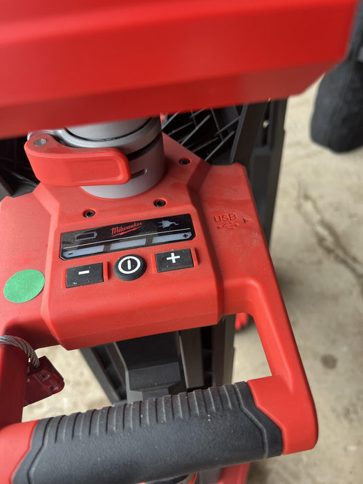 2022 MILWAUKEE 2136-20