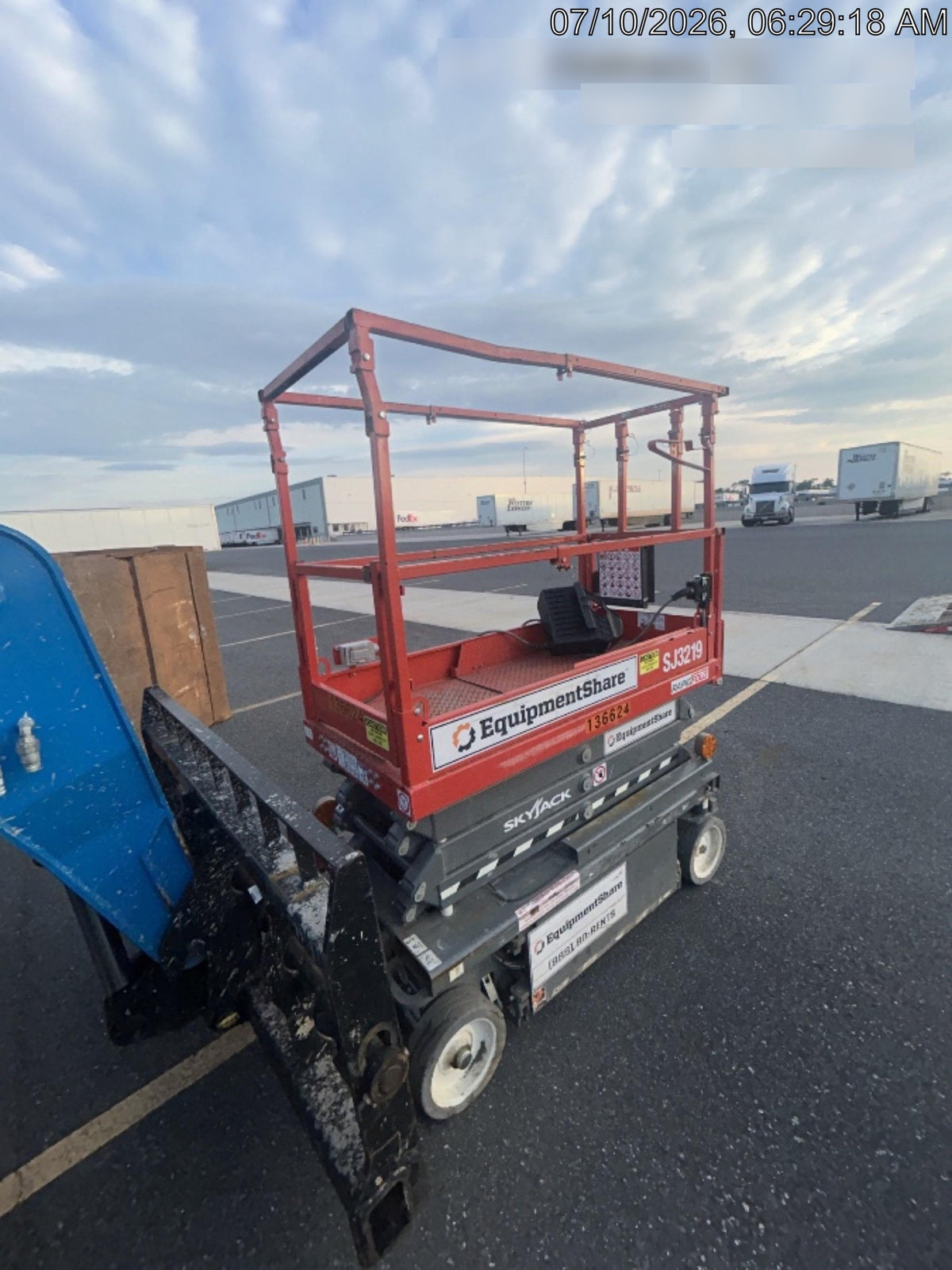 2021 SKYJACK SJ3219