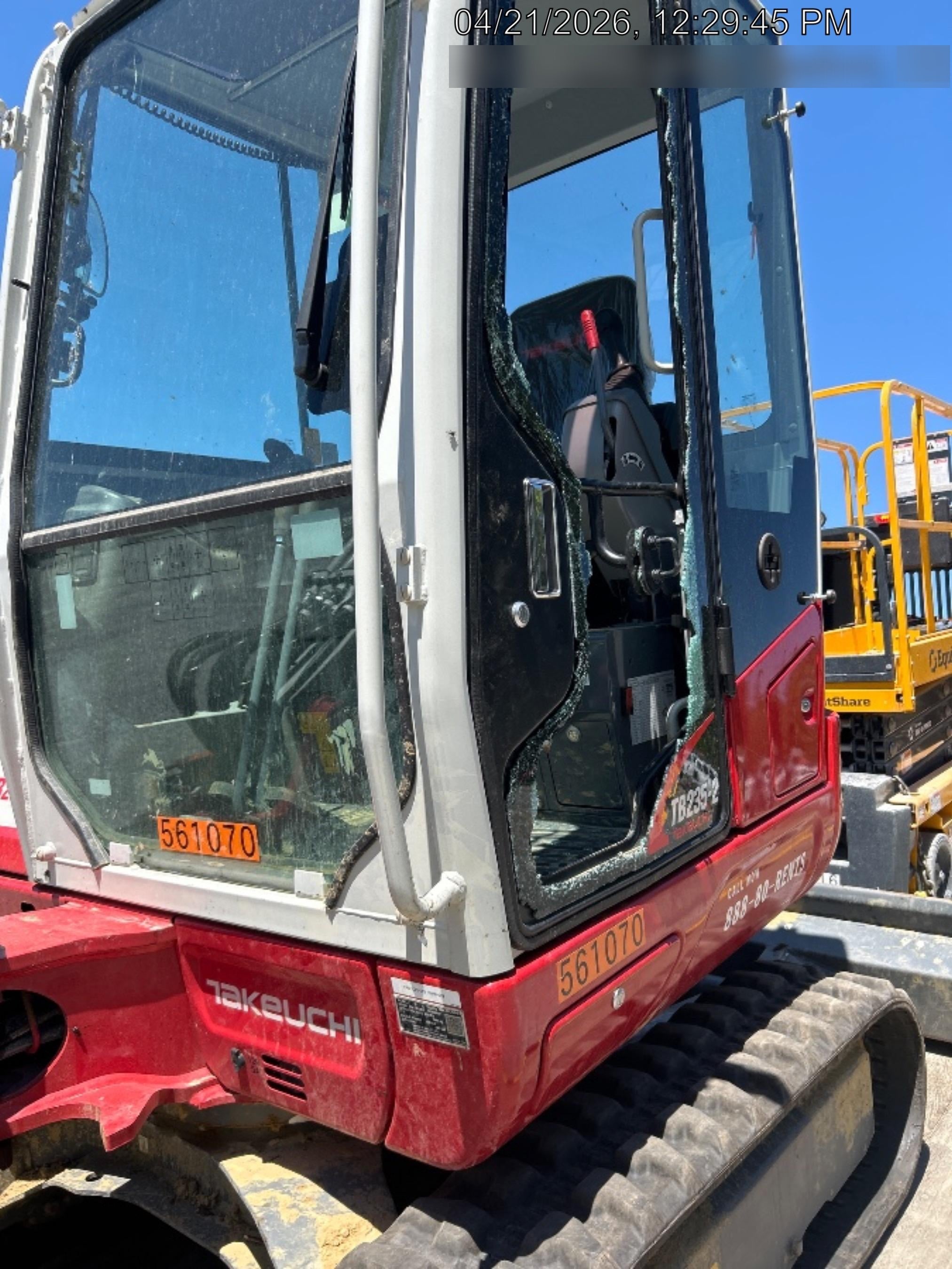 2025 TAKEUCHI TB235-2CR