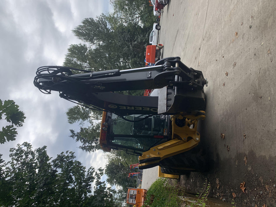 2020 John Deere 410L - Extendable Stick Cab/Heat/Air, 4WD, Extendable Stick, Pilot Controls, 2 Way Hydraulics, TAG Manual QC