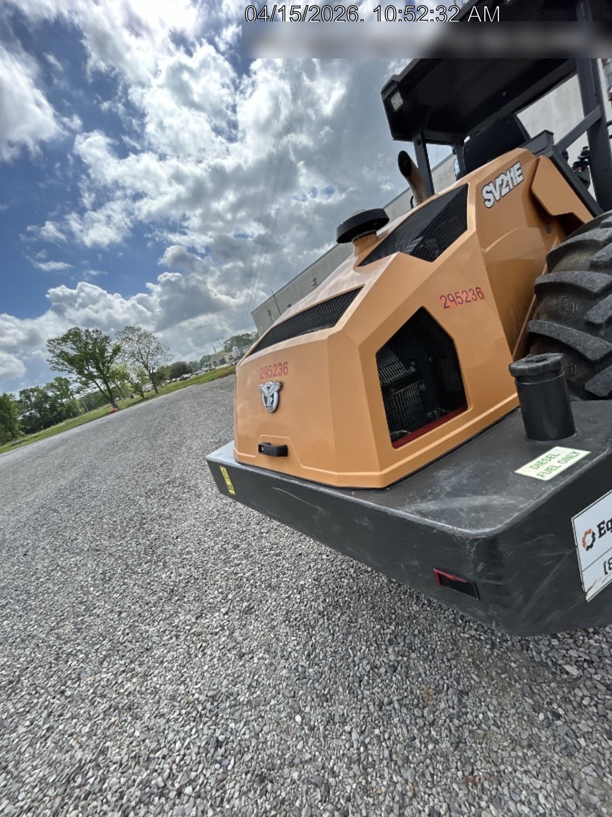 2023 CASE SV211E