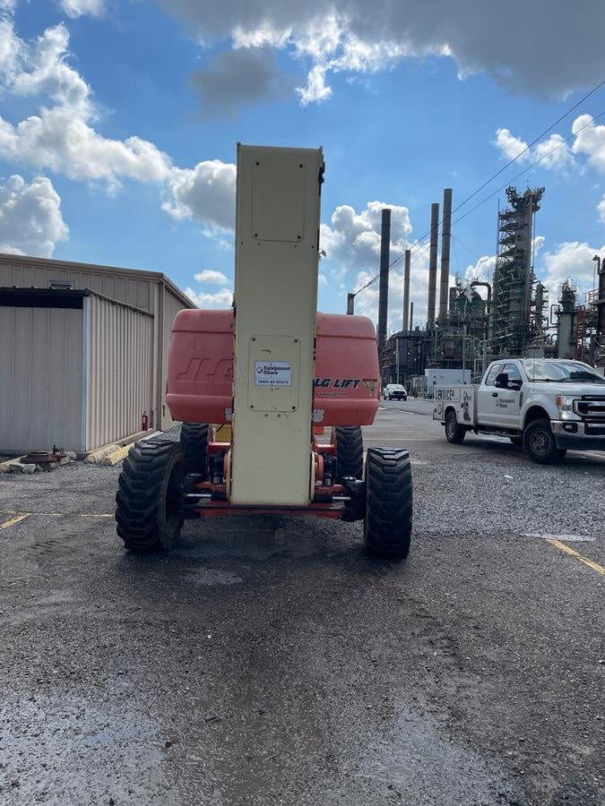 2019 JLG 800AJ