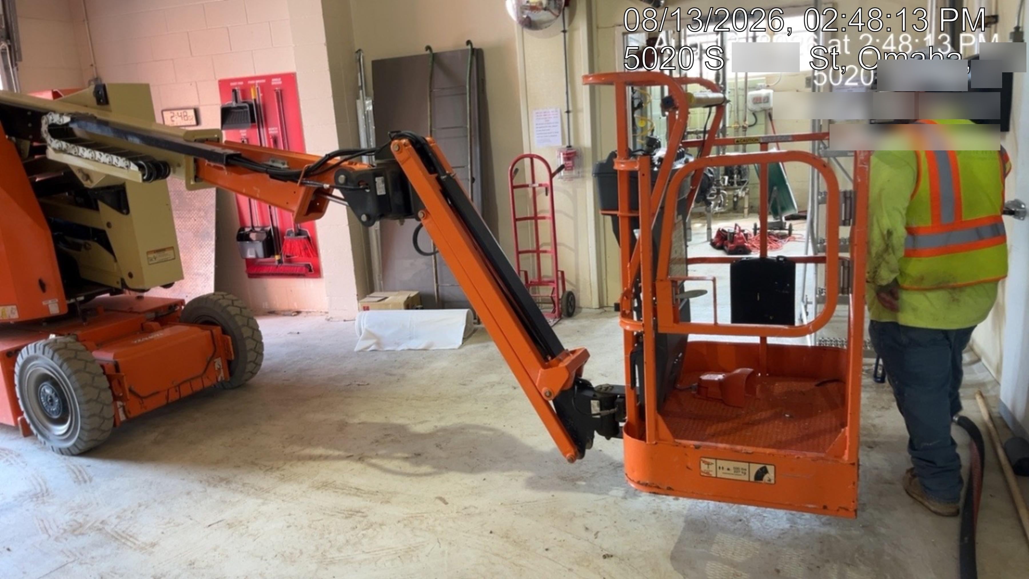 2019 JLG E300AJP