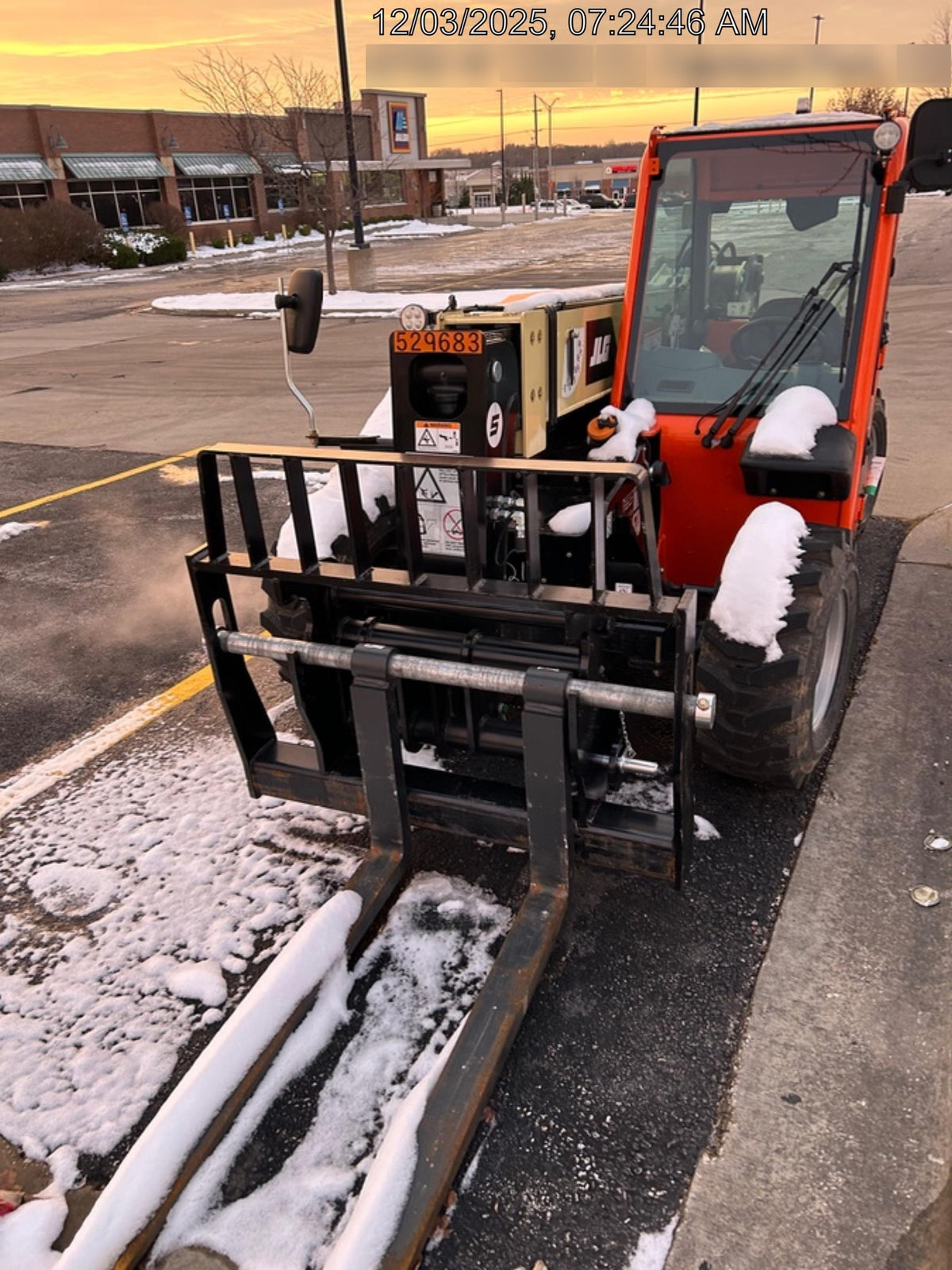 2025 JLG 519