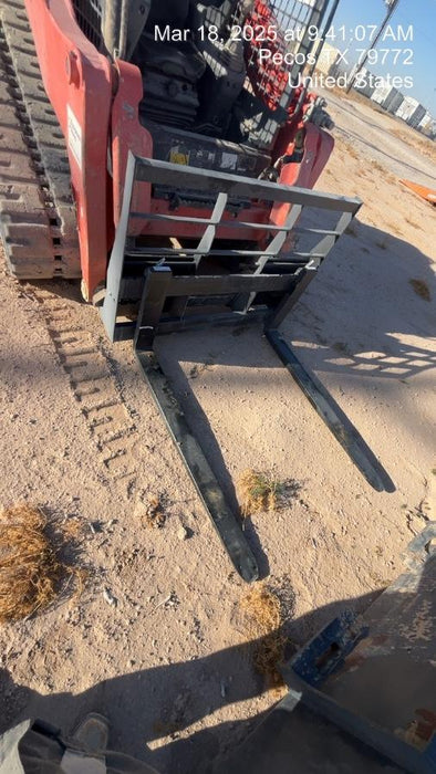 2025 ARROW MATERIAL HANDLING 48" Pallet Forks - Arrow