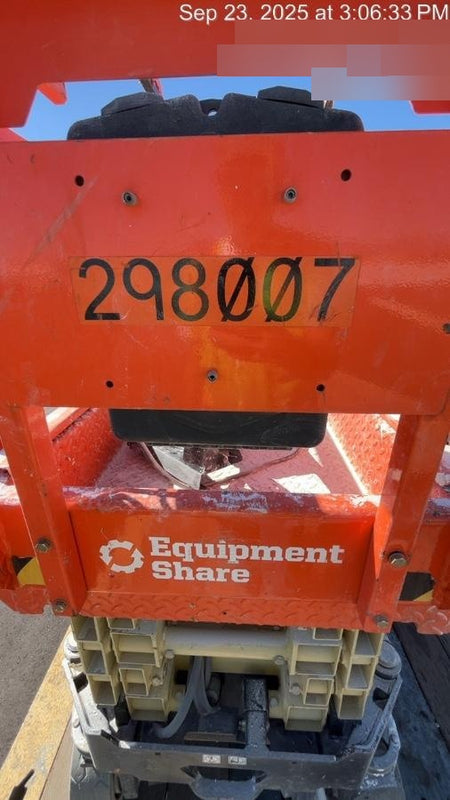 2023 JLG ES1932