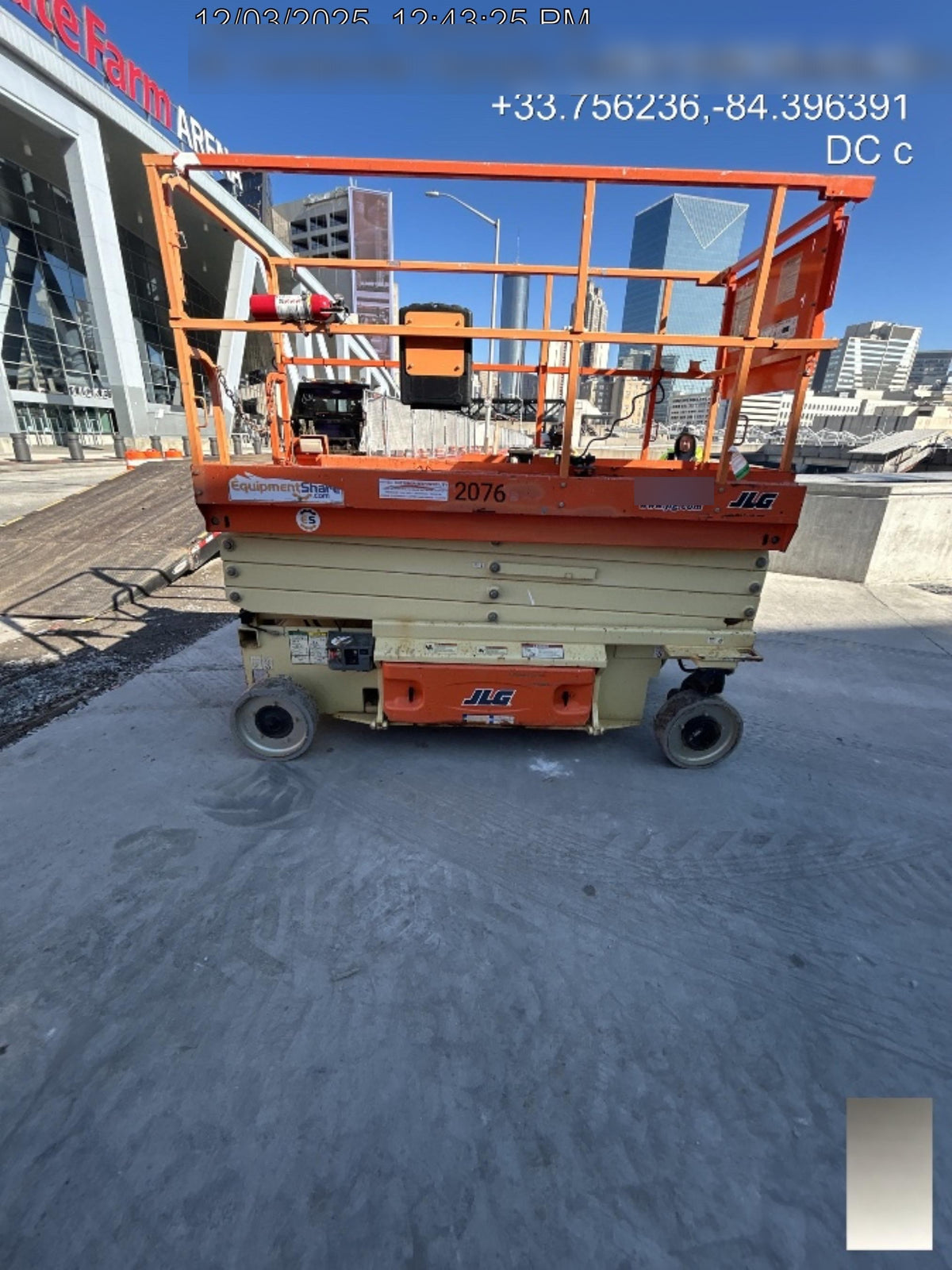 2016 JLG 3246ES