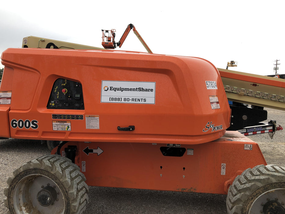 2019 JLG 600S 4WD