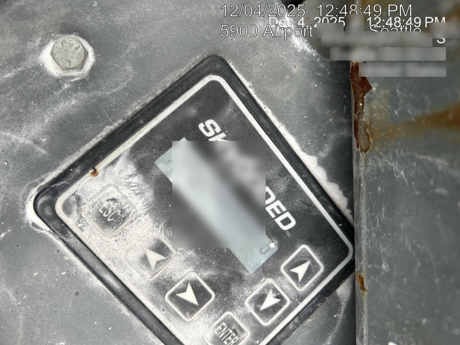 2020 Skyjack SJIII-3219 Solid NM Tires, Half height spring hinged entry gate, Dual Beacons, 800W Inverter