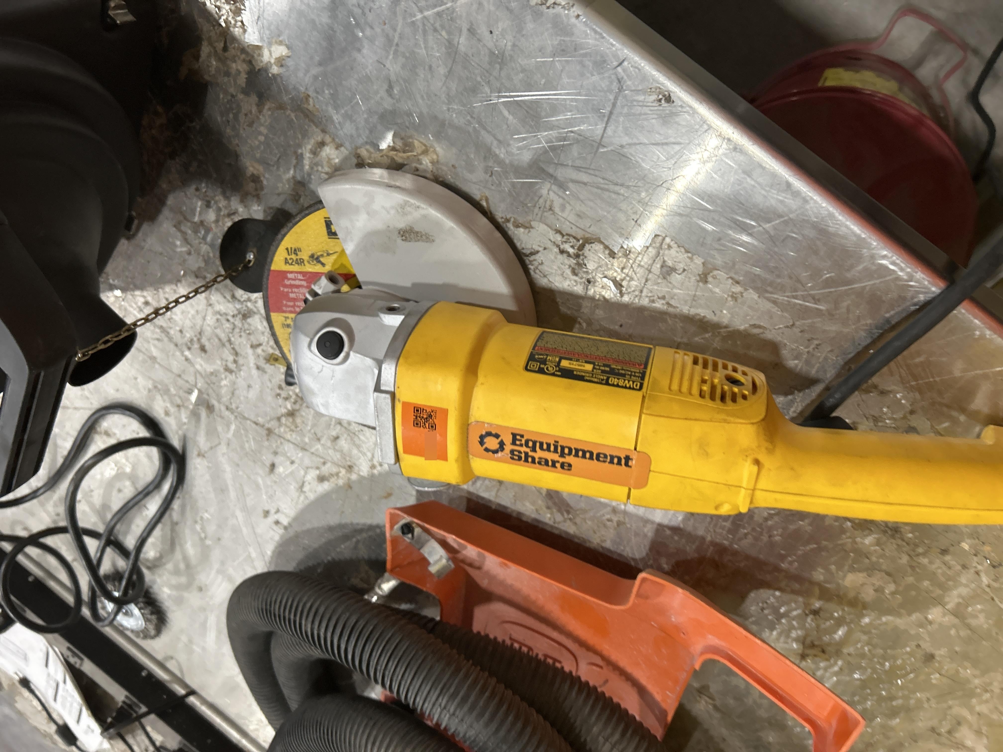 2024 DEWALT DW840