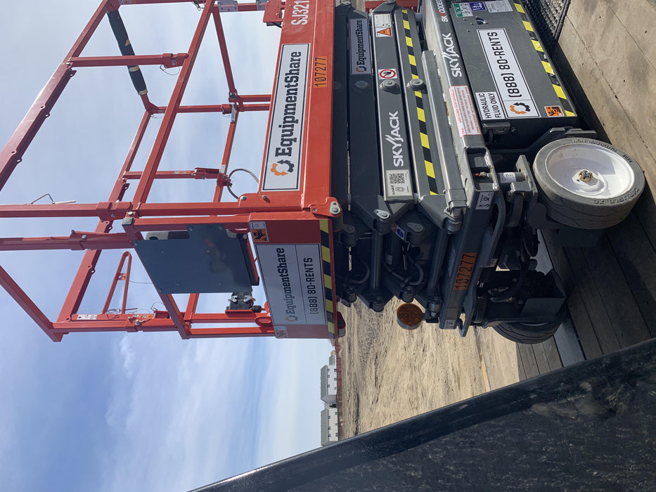 2020 Skyjack SJIII-3219 Solid NM Tires, Half height spring hinged entry gate, Dual Beacons, 800W Inverter