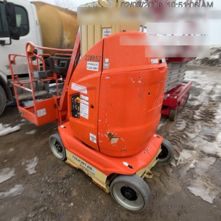 2022 JLG 26E