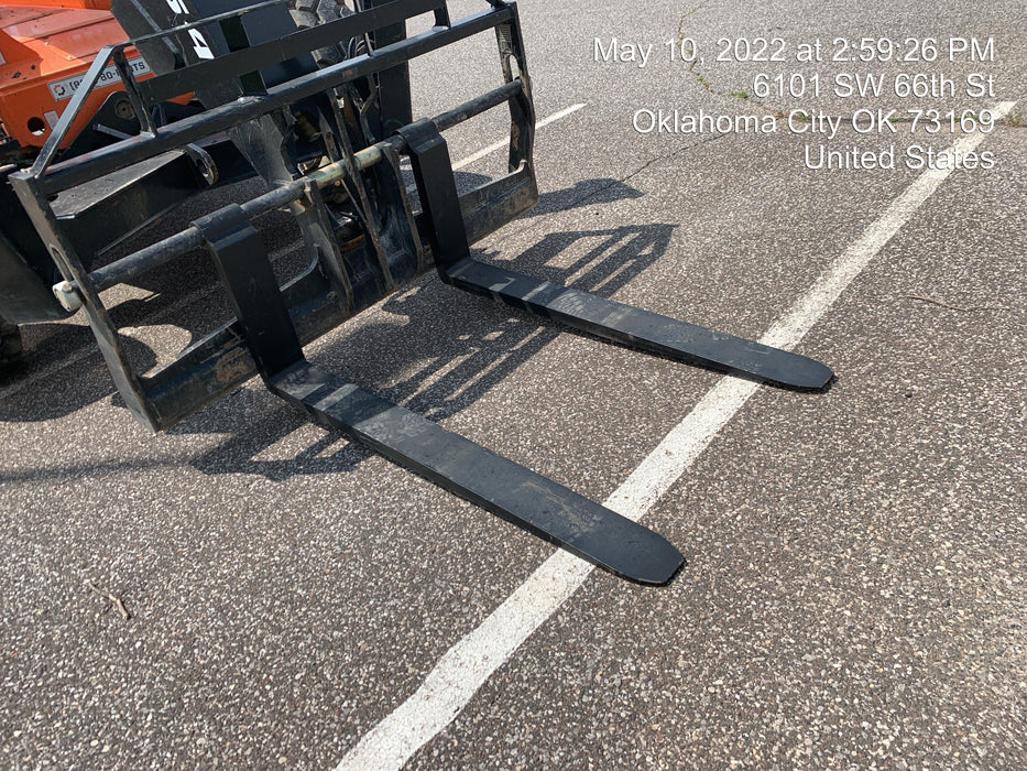 2020 Skytrak 12054 74Hp, Canopy, FF Tires, Work Lights, Beacon, Aux Hydraulics, Back up Alarm, Lifting Eye, ES Decals