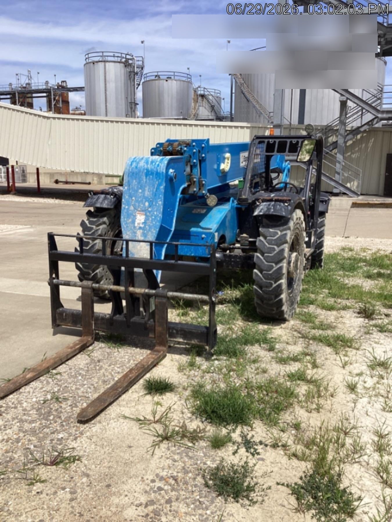 2018 Genie GTH-844 Genie GTH-844 w/ROPS, Work Lights, Solid Tires, RH Cab Mesh, Beacon, 60" Carriage and Forks