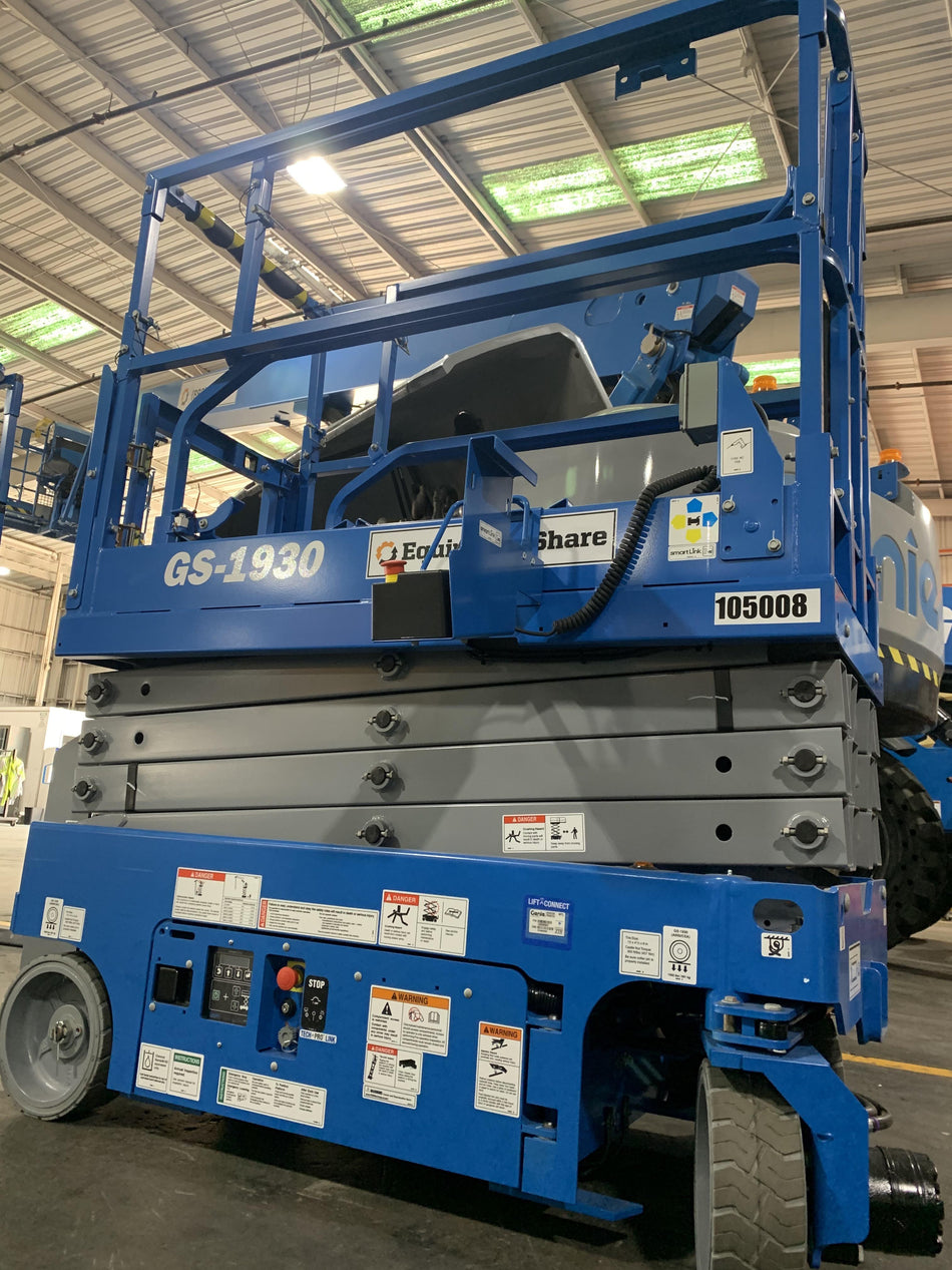 2020 Genie GS-1930 Solid Non Marking Tires, Beacon, Folding rails with half height swing gate, 800W Inverter