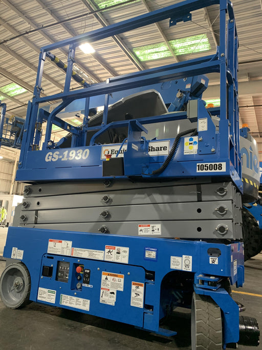 2020 Genie GS-1930 Solid Non Marking Tires, Beacon, Folding rails with half height swing gate, 800W Inverter