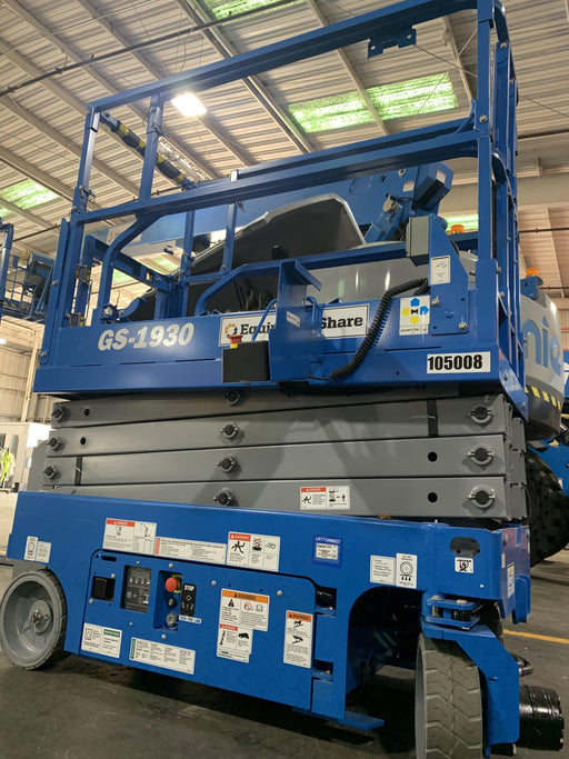 2020 Genie GS-1930 Solid Non Marking Tires, Beacon, Folding rails with half height swing gate, 800W Inverter