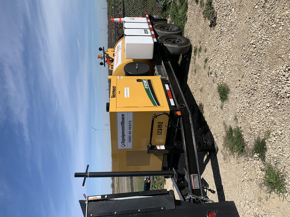 2021 Vac-Tron LP573XDT 500 Gallon Debris Tank w/ Hydraulic Tilt, two (2) 100 Gallon Water Tanks, Low Profile Torsion Axles (12,000 GVWR)