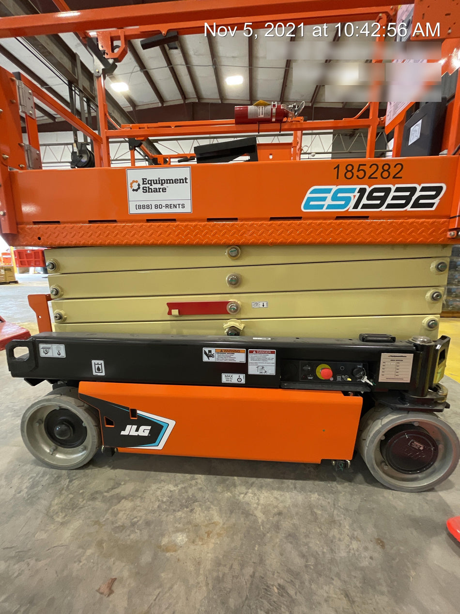 2021 JLG ES1932