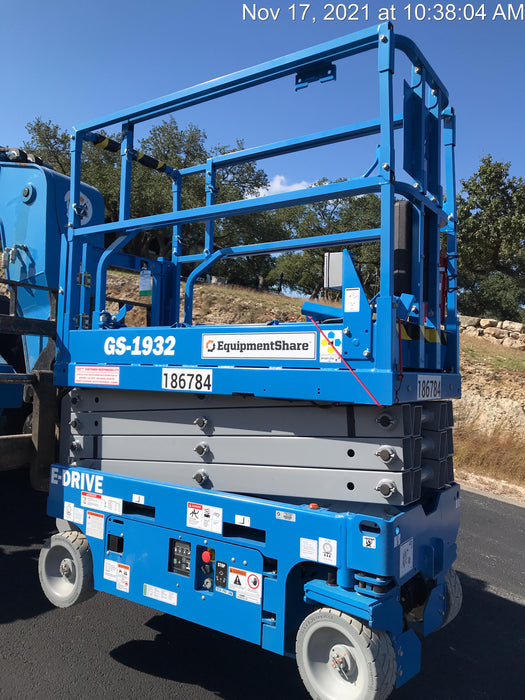 2021 GENIE GS-1932