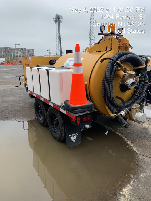 2022 Vac-Tron LP573XDT T4 Koehler Diesel Engine, 500 Gallon Debris Tank, x2 100 Gallon Water Tanks