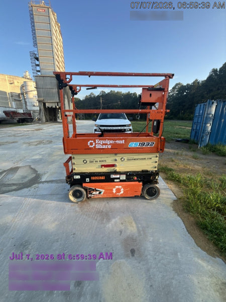 2022 JLG ES1932
