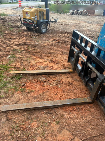 2018 Genie GTH-844 Genie GTH-844D w/Open ROPS, Solid Tires, Work Light/Beacon, 60" Carriage and Forks